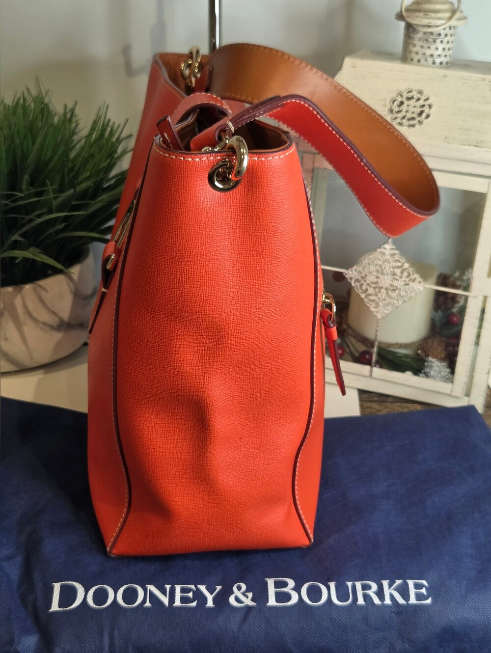 Dooney & Bourke Saffiano Leather Ashby Tote 3-Piece Set + Dust Bag Geranium - Picture 6 of 15